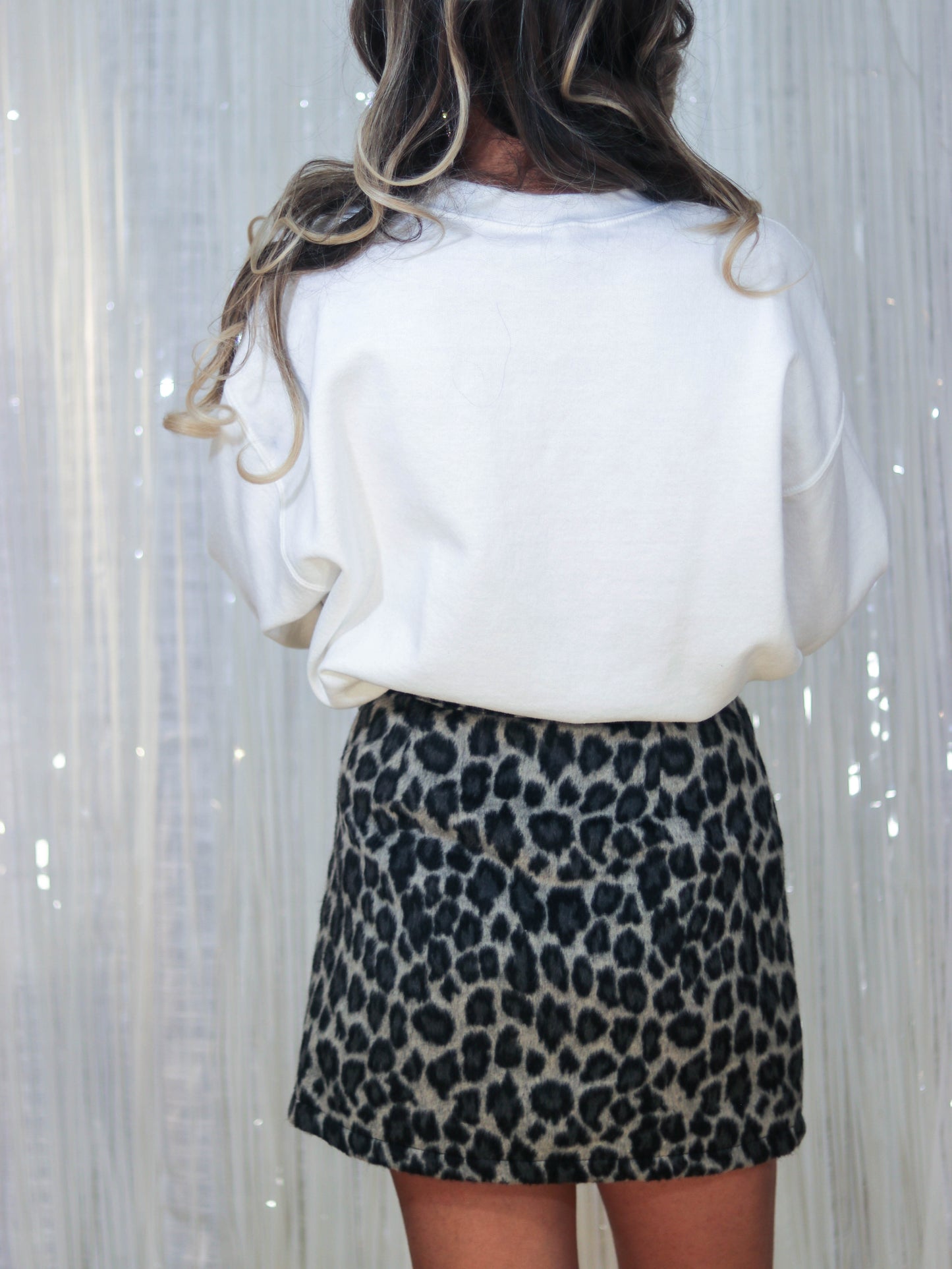 White Gildan Sweatshirt