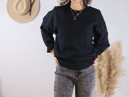 Black Gildan Sweatshirt